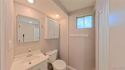 Bath - 207 Marilyn Dr, O'fallon, IL 62269 photo 2 of 3