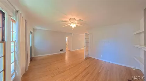 Living - 207 Marilyn Dr, O'fallon, IL 62269 photo 2 of 3