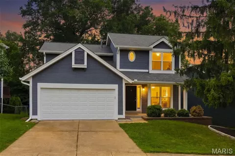 Exterior - 816 Ginger Wood Ct, Ballwin, MO 63021 photo 5 of 7