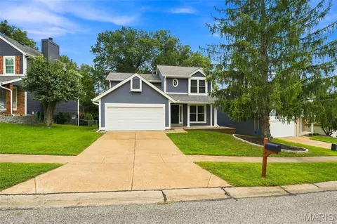 Exterior - 816 Ginger Wood Ct, Ballwin, MO 63021 photo 7 of 7