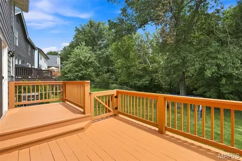 Exterior - 816 Ginger Wood Ct, Ballwin, MO 63021 photo 2 of 7