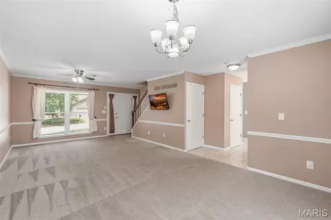 Living - 816 Ginger Wood Ct, Ballwin, MO 63021 photo 2 of 2