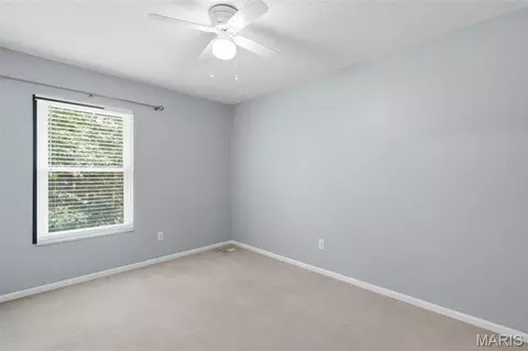 Bedroom - 816 Ginger Wood Ct, Ballwin, MO 63021 photo 5 of 5