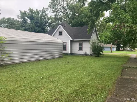 Exterior - 445 E Sedgwick St, Brookfield, MO 64628 photo 2 of 6