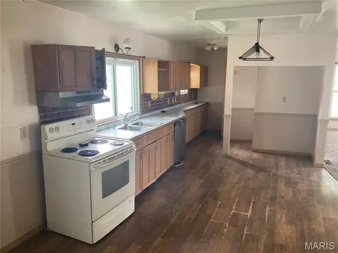 Kitchen - 445 E Sedgwick St, Brookfield, MO 64628 photo 1 of 1