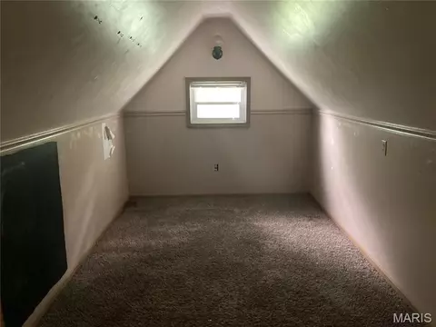 Bedroom - 445 E Sedgwick St, Brookfield, MO 64628 photo 5 of 9