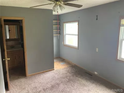 Bedroom - 445 E Sedgwick St, Brookfield, MO 64628 photo 1 of 9