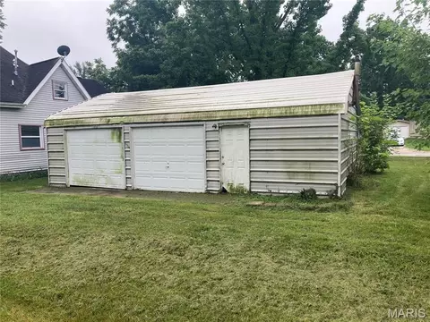 Exterior - 445 E Sedgwick St, Brookfield, MO 64628 photo 6 of 6
