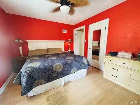 Bedroom - 1306 E 3rd St, Washington, MO 63090 photo 1 of 1