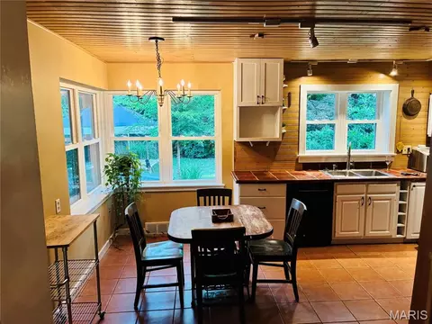 Kitchen - 1306 E 3rd St, Washington, MO 63090 photo 2 of 2