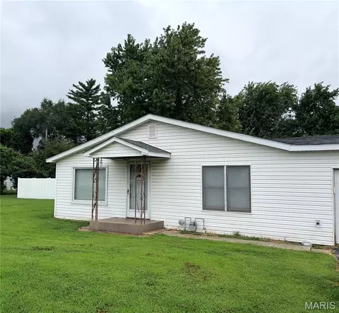 665 Ashland Ave, Granite City, IL 62040