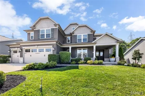 961 Chapelwood Ct, Kirkwood, MO 63122