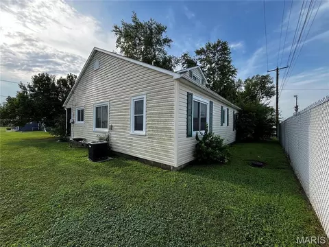 Other - 802 Summit St, Butler, MO 64730 photo 1 of 7