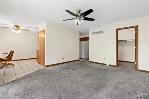 Living - 9 Matthew Ct, Arnold, MO 63010 photo 2 of 3