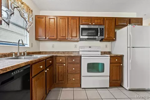 Kitchen - 9 Matthew Ct, Arnold, MO 63010 photo 2 of 3