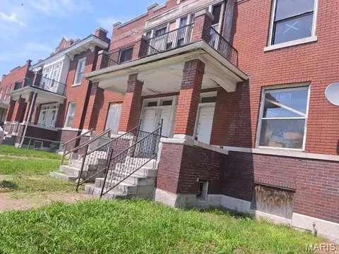 5325 Terry Ave, Saint Louis, MO 63120