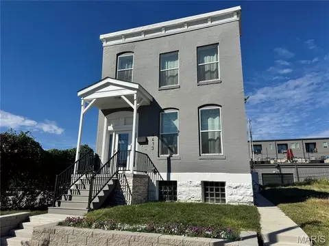 4413 Hunt Ave, Saint Louis, MO 63110