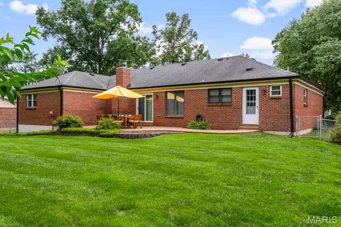 Exterior - 107 Lea Meadows Dr, Ballwin, MO 63011 photo 6 of 7
