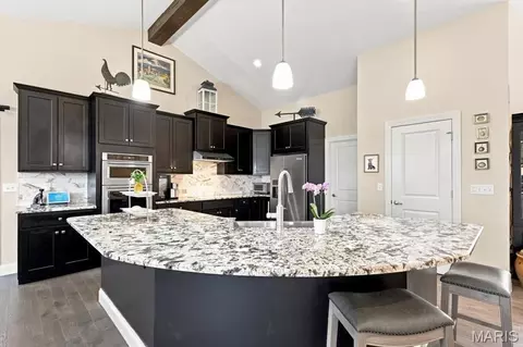 Kitchen - 71 Grace Rose Ct, Eureka, MO 63025 photo 3 of 8