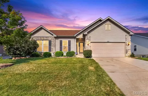 1125 Crystal Creek Pkwy, Wentzville, MO 63385