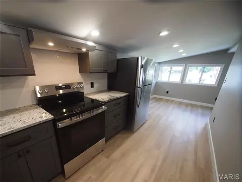Kitchen - 5 Eagle Dr, Sparta, IL 62286 photo 3 of 3