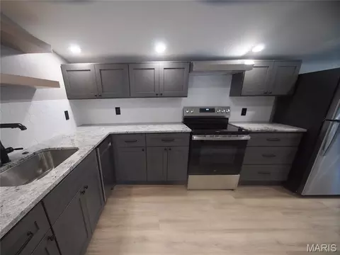 Kitchen - 5 Eagle Dr, Sparta, IL 62286 photo 1 of 3