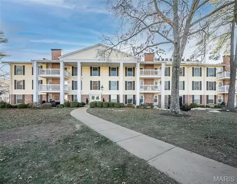 1512 Bedford Forge Ct #19, Chesterfield, MO 63017
