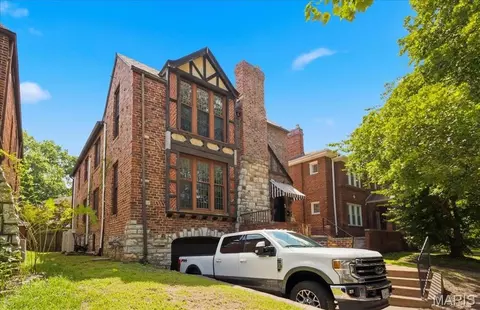 7108 Tulane Ave, University City, MO 63130