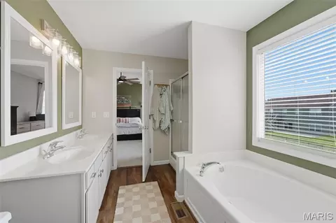 Bath - 1230 Cold Spring Dr, O'fallon, MO 63368 photo 1 of 3