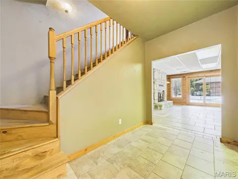 Entry Way - 331 Pine Log Ln, Jackson, MO 63755 photo 8 of 9