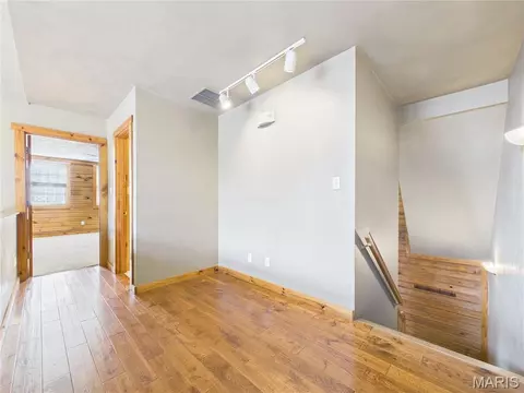 Entry Way - 331 Pine Log Ln, Jackson, MO 63755 photo 6 of 9