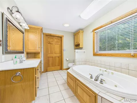 Bath - 331 Pine Log Ln, Jackson, MO 63755 photo 5 of 8