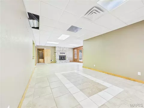 Living - 331 Pine Log Ln, Jackson, MO 63755 photo 6 of 8