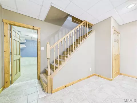 Entry Way - 331 Pine Log Ln, Jackson, MO 63755 photo 9 of 9