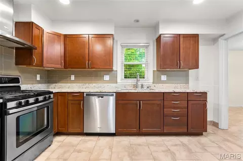 Kitchen - 1420 E 8th, Washington, MO 63090 photo 1 of 3