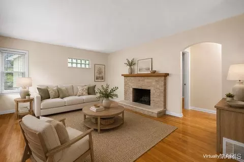 Living - 1420 E 8th, Washington, MO 63090 photo 5 of 5