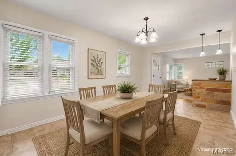 Dining - 1420 E 8th, Washington, MO 63090 photo 2 of 2