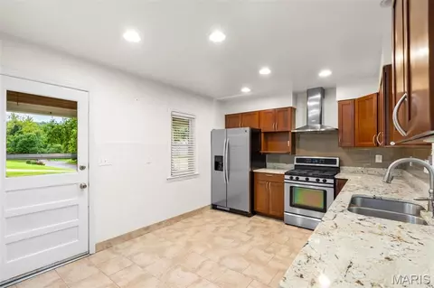 Kitchen - 1420 E 8th, Washington, MO 63090 photo 3 of 3