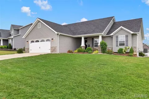 Exterior - 475 Cass Dr, Troy, MO 63379 photo 3 of 11