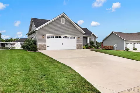 Exterior - 475 Cass Dr, Troy, MO 63379 photo 4 of 11