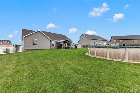 Exterior - 475 Cass Dr, Troy, MO 63379 photo 9 of 11