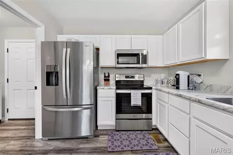 Kitchen - 475 Cass Dr, Troy, MO 63379 photo 3 of 6