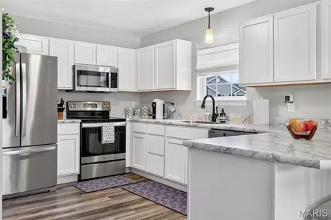 Kitchen - 475 Cass Dr, Troy, MO 63379 photo 2 of 6