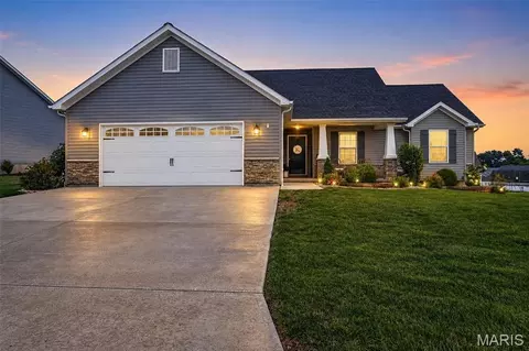 Exterior - 475 Cass Dr, Troy, MO 63379 photo 5 of 11