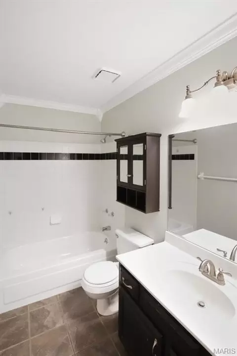 Bath - 308 Deep Woods Dr, Saint Clair, MO 63077 photo 4 of 5