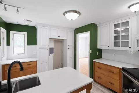 Kitchen - 308 Deep Woods Dr, Saint Clair, MO 63077 photo 2 of 3
