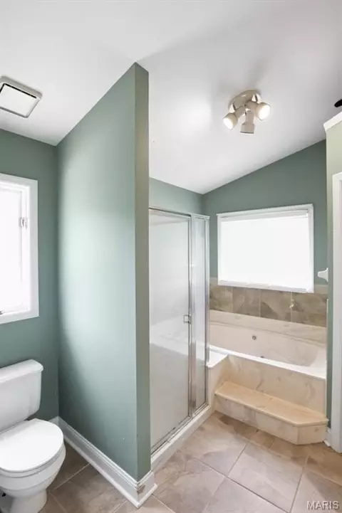 Bath - 308 Deep Woods Dr, Saint Clair, MO 63077 photo 1 of 5