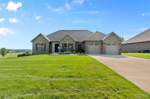 6014 Cardrona Dr, Cape Girardeau, MO 63701