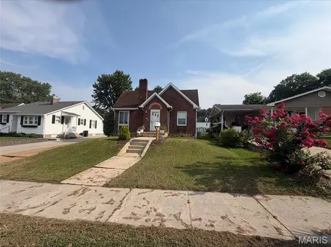 Exterior - 422 Stark Blvd, Hermann, MO 65041 photo 3 of 12