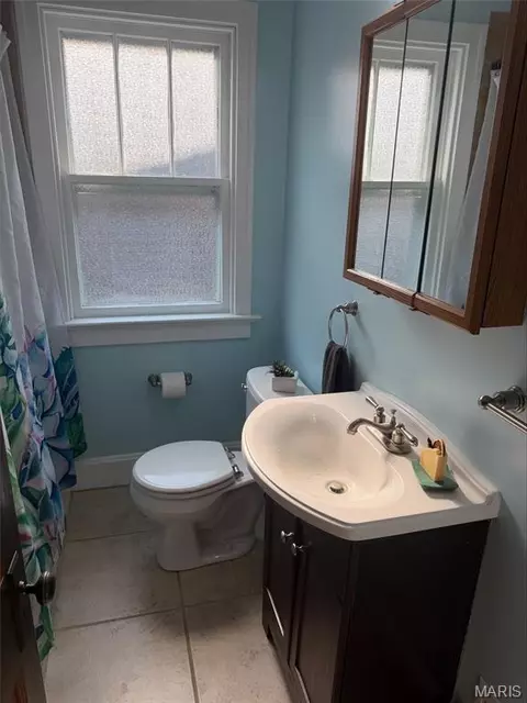 Bath - 422 Stark Blvd, Hermann, MO 65041 photo 1 of 1